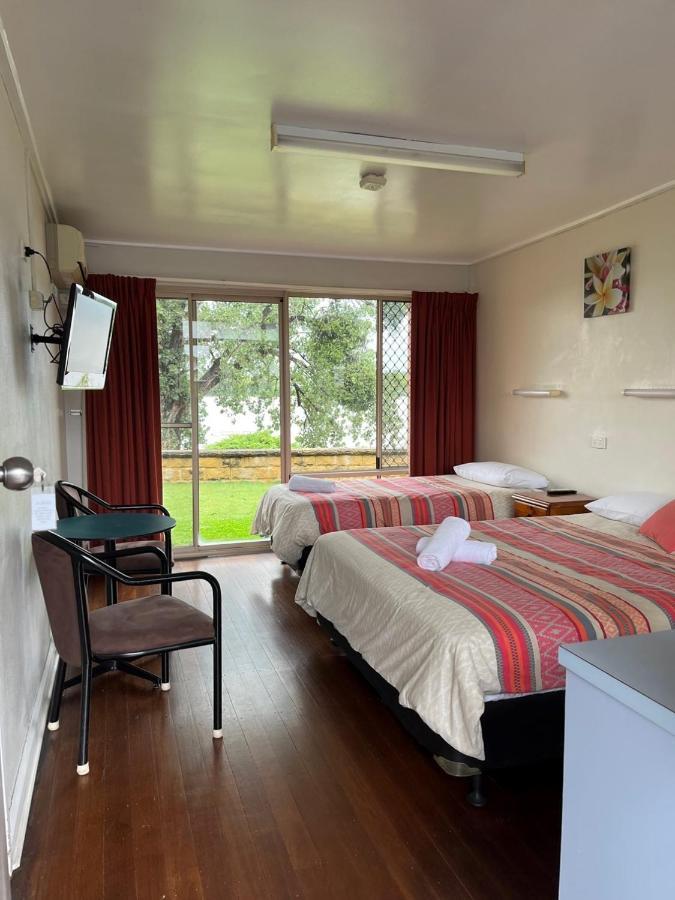 גראפטון Crown Hotel Motel מראה חיצוני תמונה