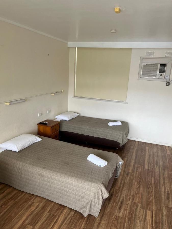 גראפטון Crown Hotel Motel מראה חיצוני תמונה